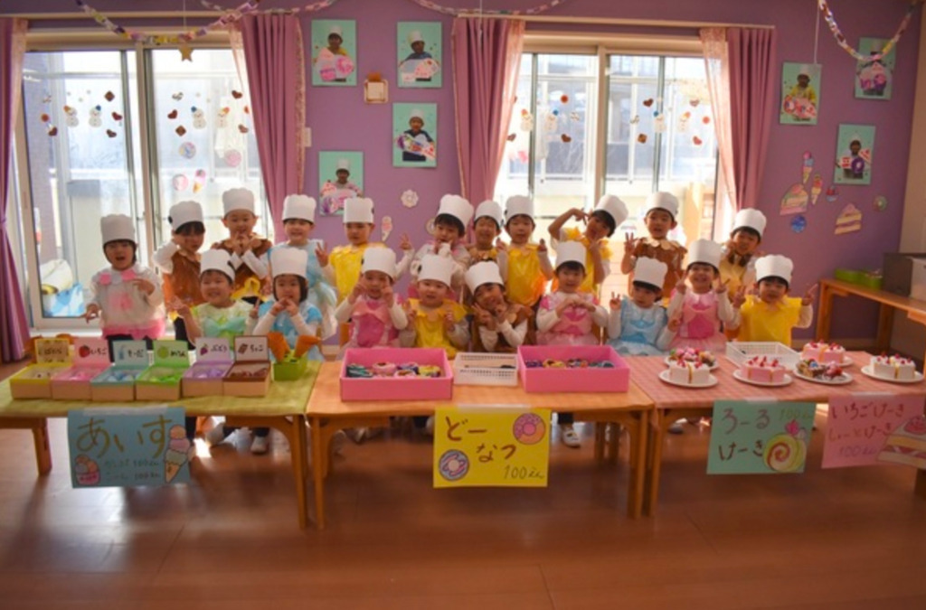 みなみ新松戸保育園の写真4枚目:お店屋さんごっこ②