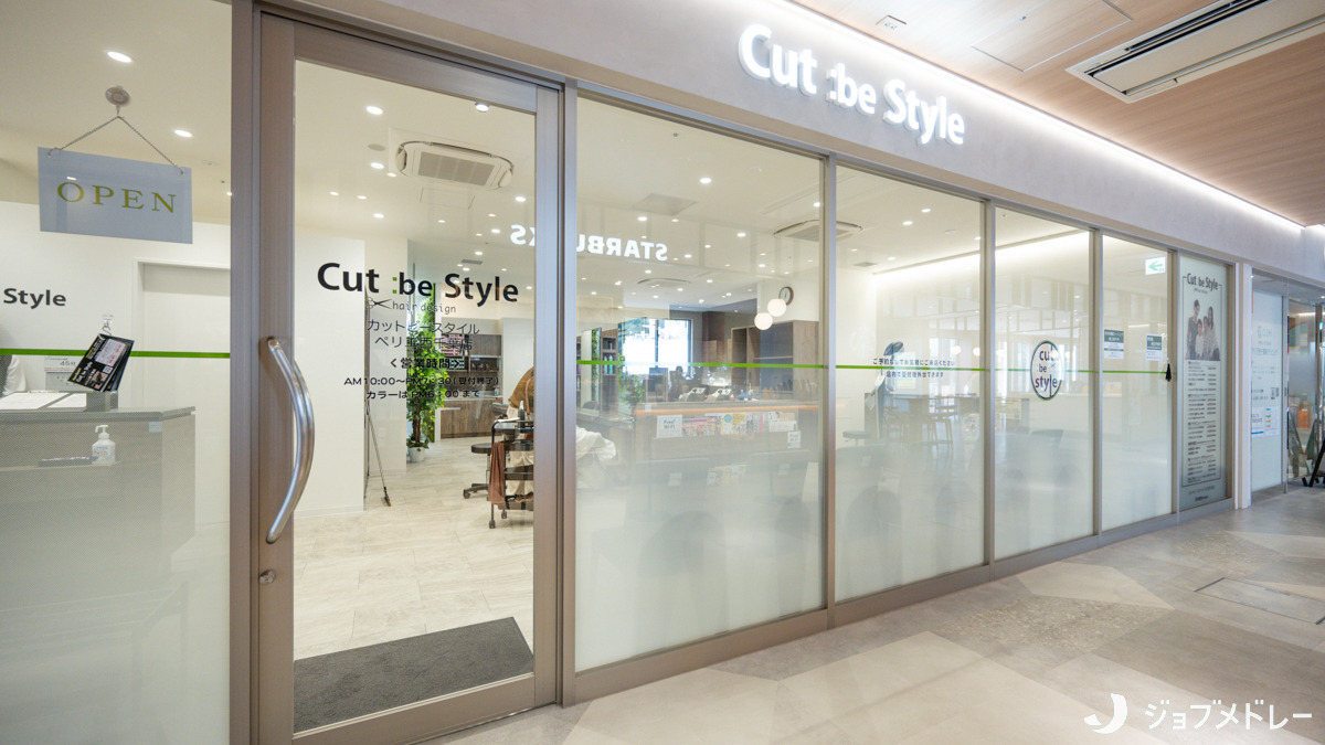 カットビースタイル ペリエ西千葉店【2025年03月28日オープン】（美容師の求人）の写真2枚目：商業施設内に位置する便利なサロンです