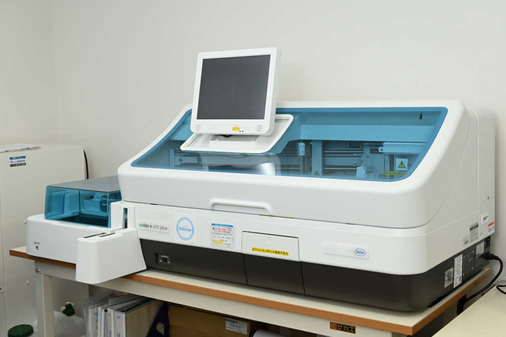 まちだ甲状腺クリニック(臨床検査技師の求人)の写真6枚目:免疫自動分析装置