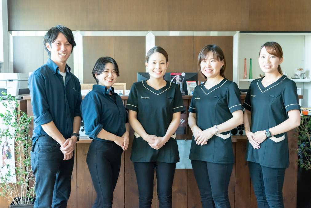 Serendipity　みよし店の写真3枚目：スタッフ集合写真