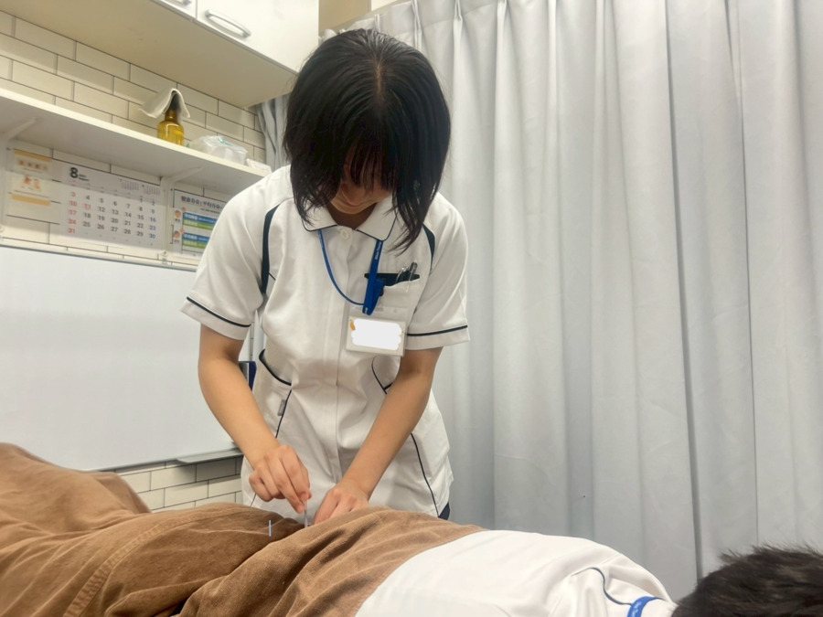 はぴねす鍼灸整骨院　アトレ大森店【2025年07月01日オープン】（鍼灸師の求人）の写真6枚目：女性スタッフも活躍中！