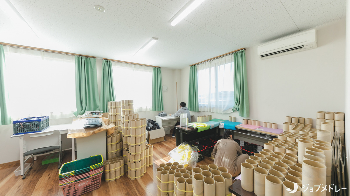 多機能型事業所　ステージの写真9枚目：広々とした作業場です