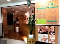 リラクゼーション・フォレスト阿倍野店(整体師/セラピストの求人)の写真:リニューアルでキレイになった受付♪