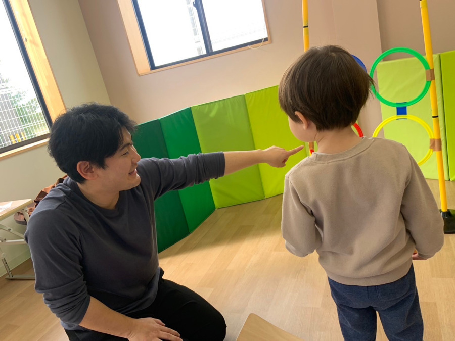 児童発達支援・放課後等デイサービスSOALA 南ケ丘校(児童指導員/指導員の求人)の写真:"こどもの人生を変えるきっかけになれるかも"とわくわくしながら働いています♪