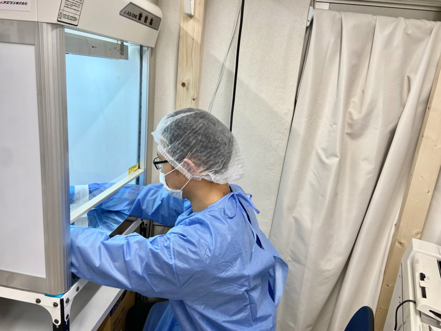 木場薬局（薬剤師の求人）の写真4枚目：クリーンベンチも設置。薬局ですが無菌調剤の研修も可能です。