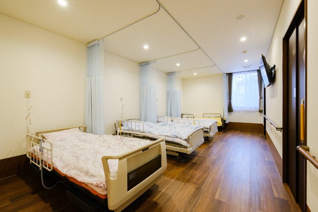 デイサービスセンターラベンダー（作業療法士の求人）の写真2枚目：静養室です。こちらでマッサージ等を行うこともあります。