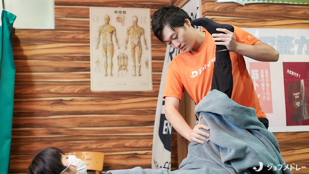 本千葉ありがとう整骨院(鍼灸師の求人)の写真10枚目:施術の様子です