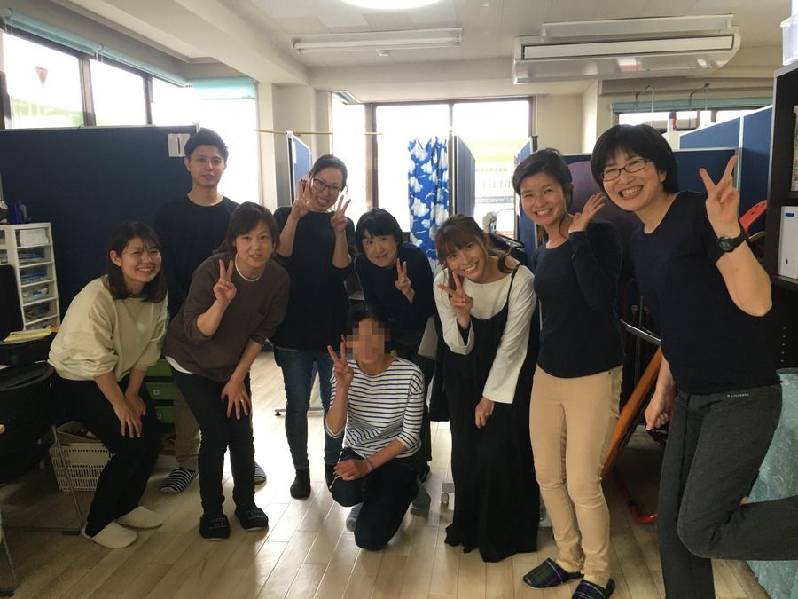児童発達支援事業・放課後等デイサービス　トータスキッズ（作業療法士の求人）の写真2枚目：指導スタッフはそれぞれに専門分野を持つよいチームです。