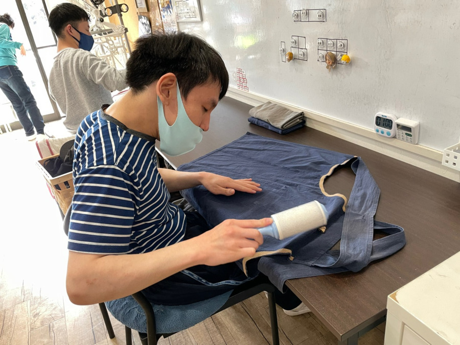 hanahaco（生活支援員の求人）の写真5枚目：生活介護／併設しているカフェのバックヤード作業