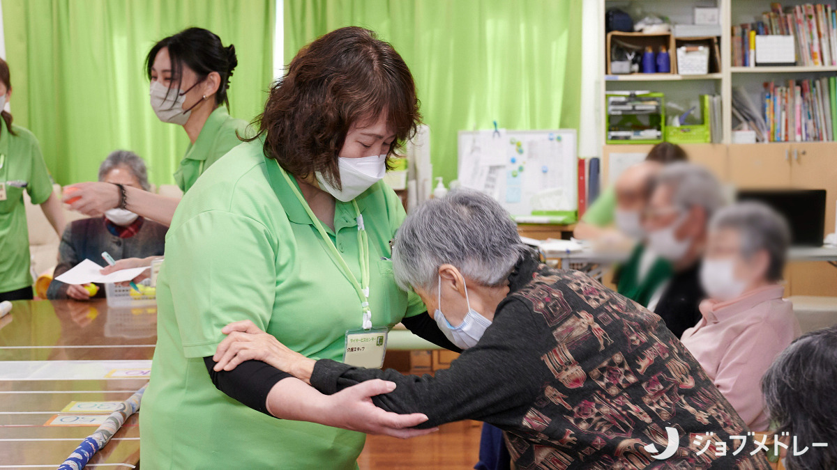 デイサービスセンター仁（介護職/ヘルパーの求人）の写真7枚目：資格取得支援あり！スキル・キャリアアップを目指せる環境です