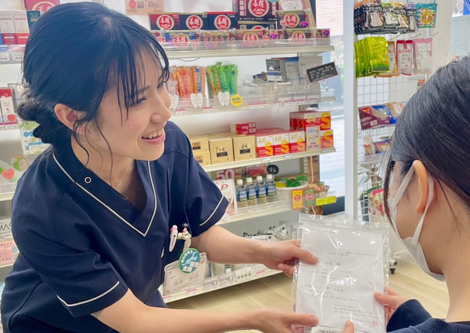 てまり鳴和薬局（薬剤師の求人）の写真2枚目：