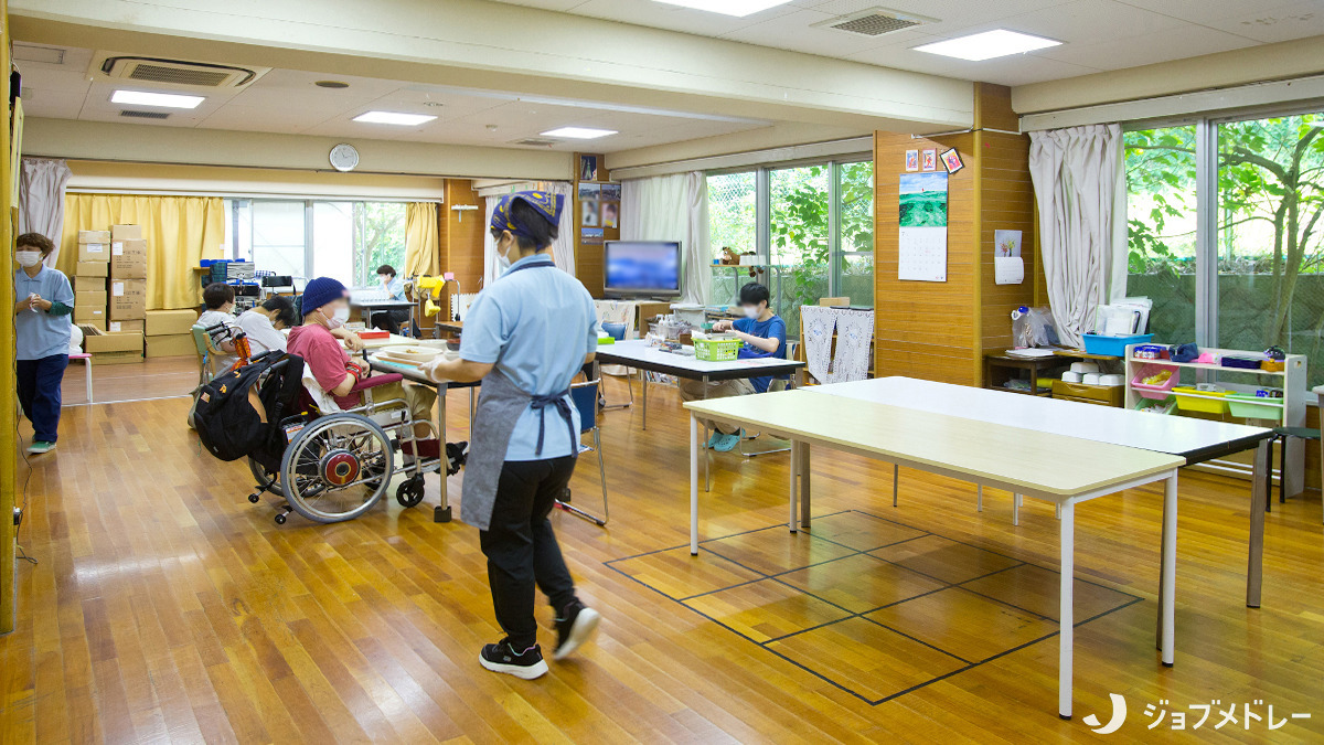 障害者居宅介護支援センター堺あけぼの（生活支援員の求人）の写真5枚目：施設内では利用者様が毎日元気に過ごされています