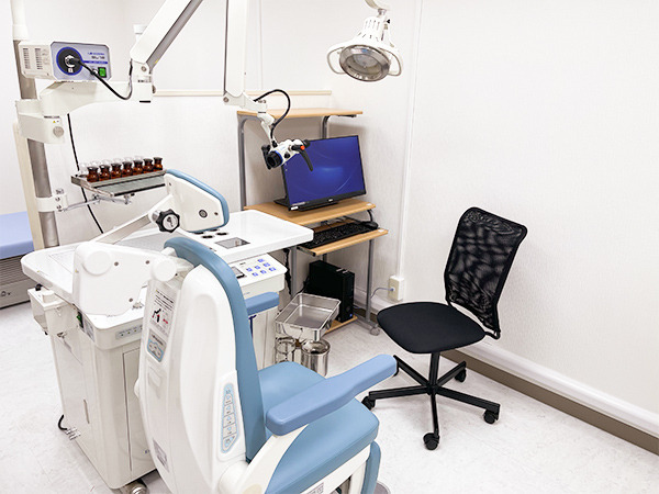 ふぁみーゆ耳鼻咽喉科クリニック（看護助手の求人）の写真2枚目：診察室