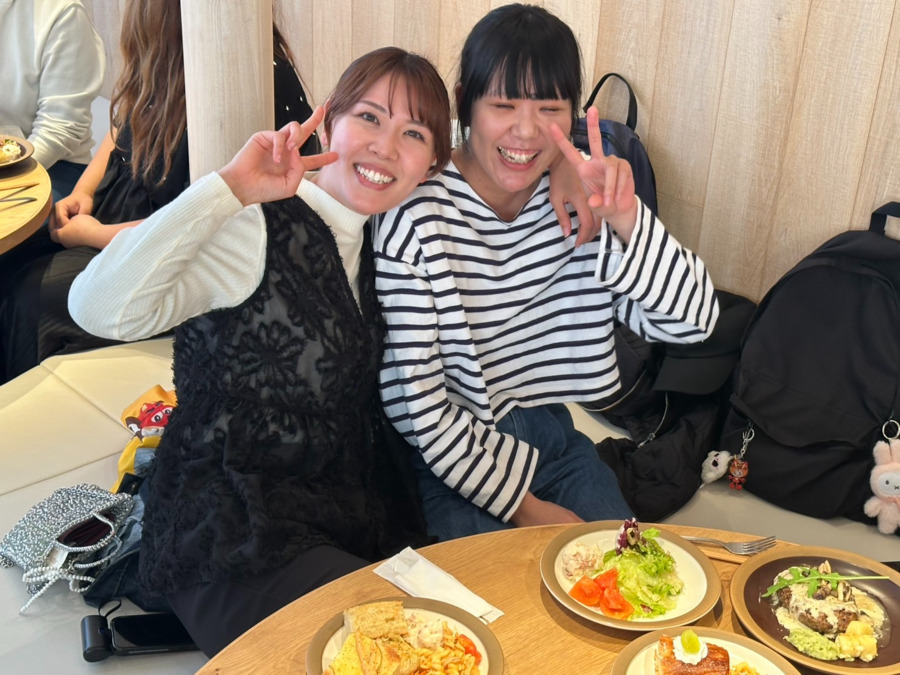 企業主導型保育 いんくるーじょん保育園 久宝寺保育園(看護師/准看護師の求人)の写真4枚目:歓迎会兼親子遠足の懇親会です。