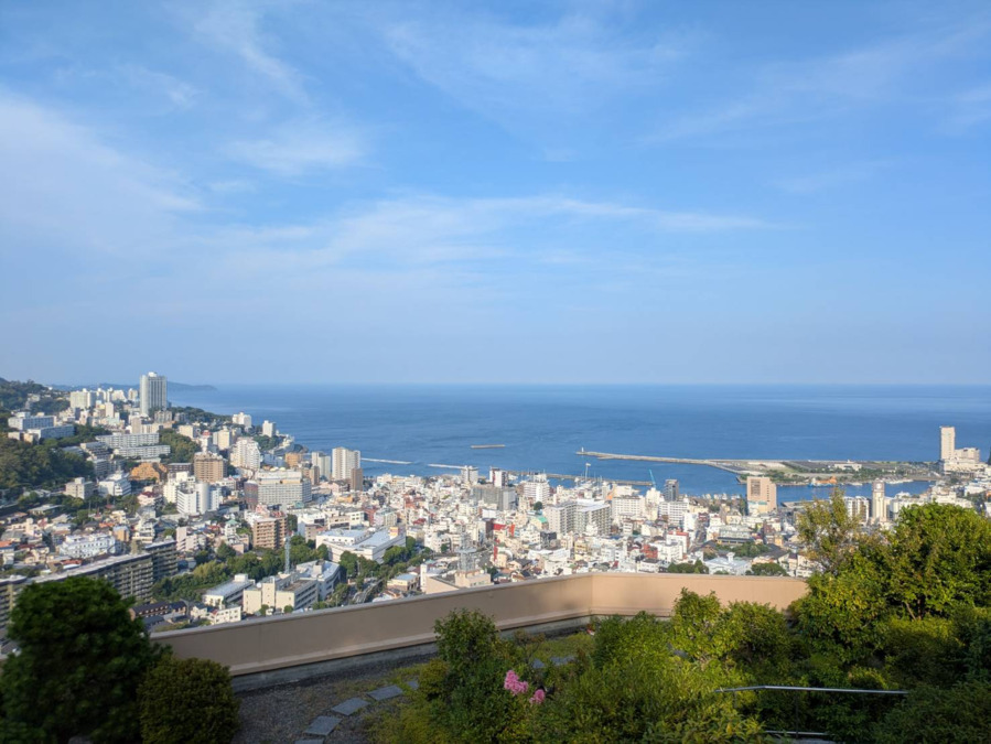 岡田薬局（薬剤師の求人）の写真9枚目：the熱海の風景
海だけでなく山もある自然あふれる熱海でリラックスできます！
