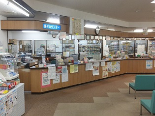 共創未来 能代薬局（薬剤師の求人）の写真2枚目：共創未来 能代薬局の内観