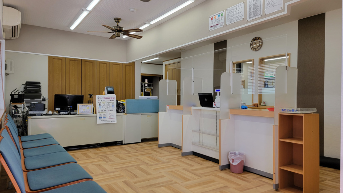 サンテ薬局　若葉店（薬剤師の求人）の写真3枚目：サンテ薬局　若葉店の内観