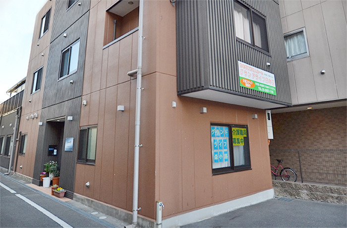 住宅型有料老人ホーム グランドライフ森小路の写真