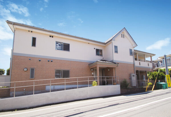 花物語とつか西（介護職/ヘルパーの求人）の写真：明るく朗らかに「笑顔あふれる」グループホームを目指しています。