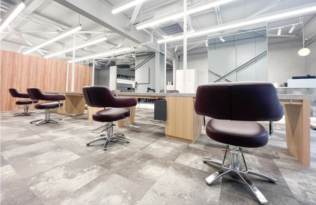 美容室SALONS 京阪守口市駅京街道店（美容師の求人）の写真3枚目：