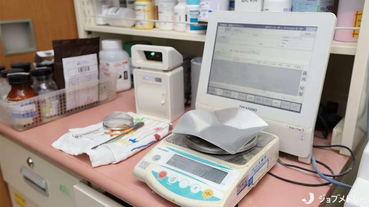 アイランド薬局 境町店(薬剤師の求人)の写真19枚目:業務に使用している機器です