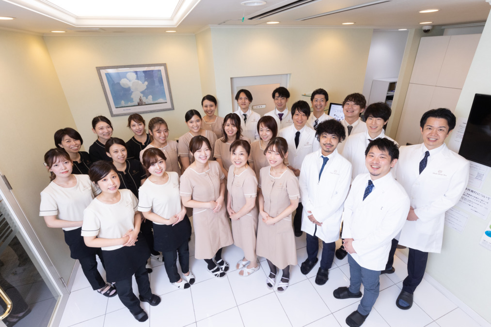 はらだ歯科クリニック(歯科技工士の求人)の写真:30名以上のスタッフが在籍しています。