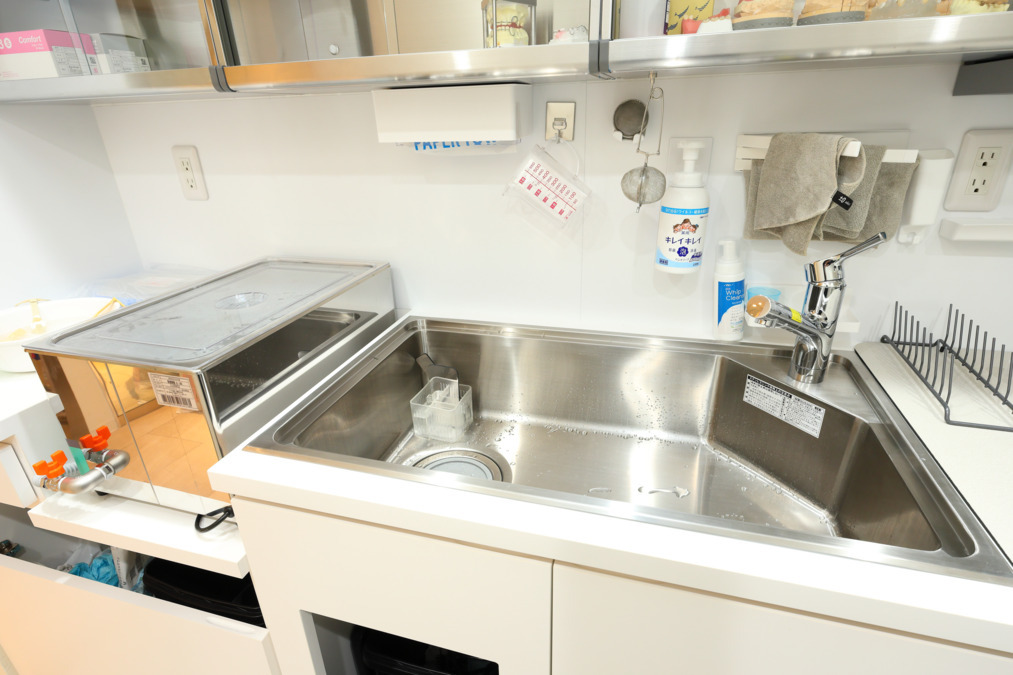 南行徳駅前歯医者スワンデンタルクリニック【2025年06月03日オープン】（歯科衛生士の求人）の写真6枚目：⭐︎大きな消毒機&シンク搭載⭐︎業務ストレス軽減できます⭐︎🦢