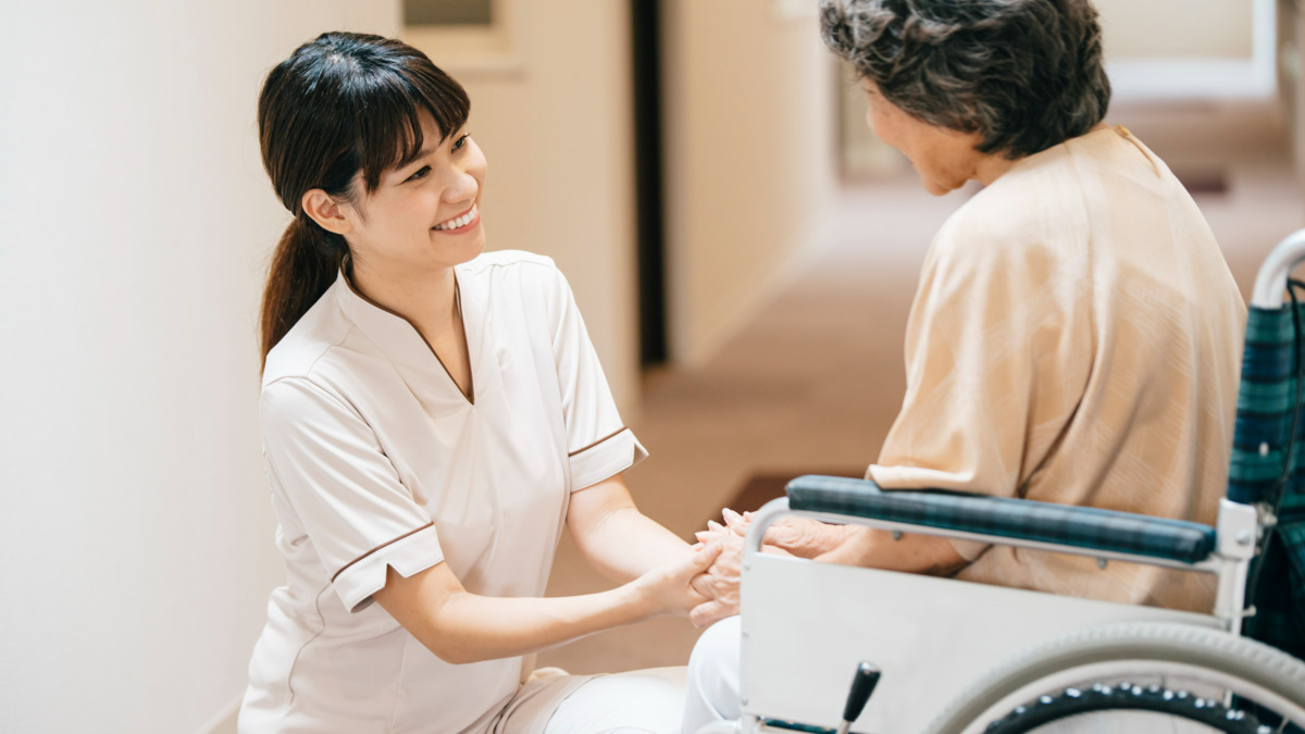 介護老人保健施設万年青苑（介護職/ヘルパーの求人）の写真1枚目：