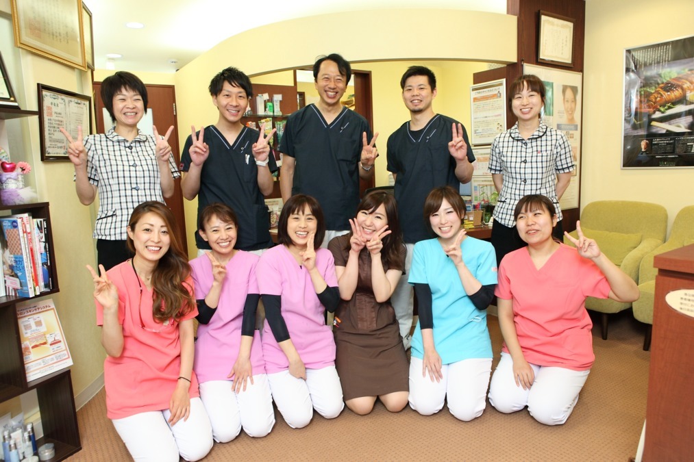 戸谷歯科クリニック(歯科衛生士の求人)の写真:スタッフ間はとても仲が良く和気あいあいとしています!