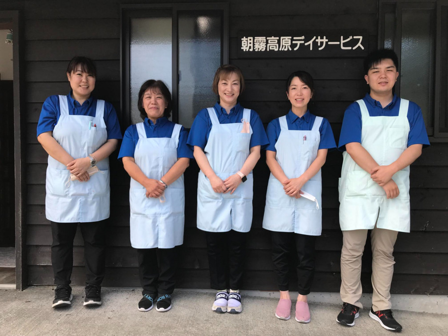 朝霧高原デイサービス（看護師/准看護師の求人）の写真3枚目：一緒に働くメンバーです♪