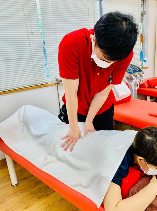 ほねつぎデイサービス上本町（介護職/ヘルパーの求人）の写真2枚目：利用者様それぞれに合わせて介護サービスを提供しています。