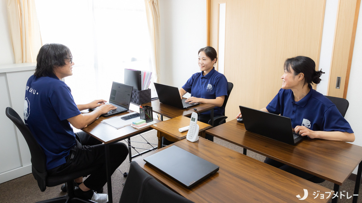 くるむ訪問看護ステーション岡山【2025年05月01日オープン】（看護師/准看護師の求人）の写真5枚目：スタッフが一丸となって高品質なケアの提供に取り組んでいます