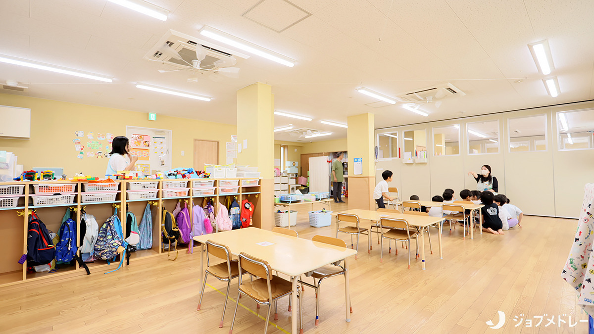 あいみー平間保育園（保育士の求人）の写真5枚目：保育室の様子です