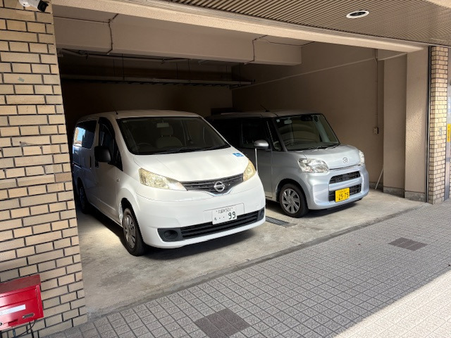 児童デイサービスわくわく（児童指導員/指導員の求人）の写真9枚目：送迎車　他リフト車あり