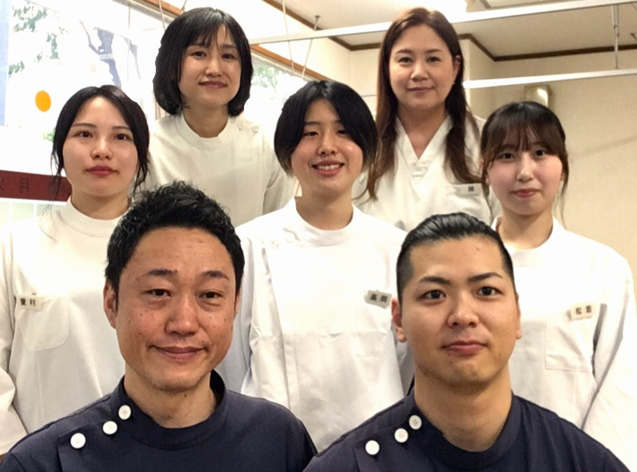 くまのて整骨院の写真4枚目:20~40代のスタッフが活躍中です!