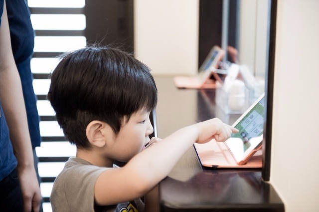 AIAI NURSERY 中国分の写真3枚目：iPadで登降園管理などを実施