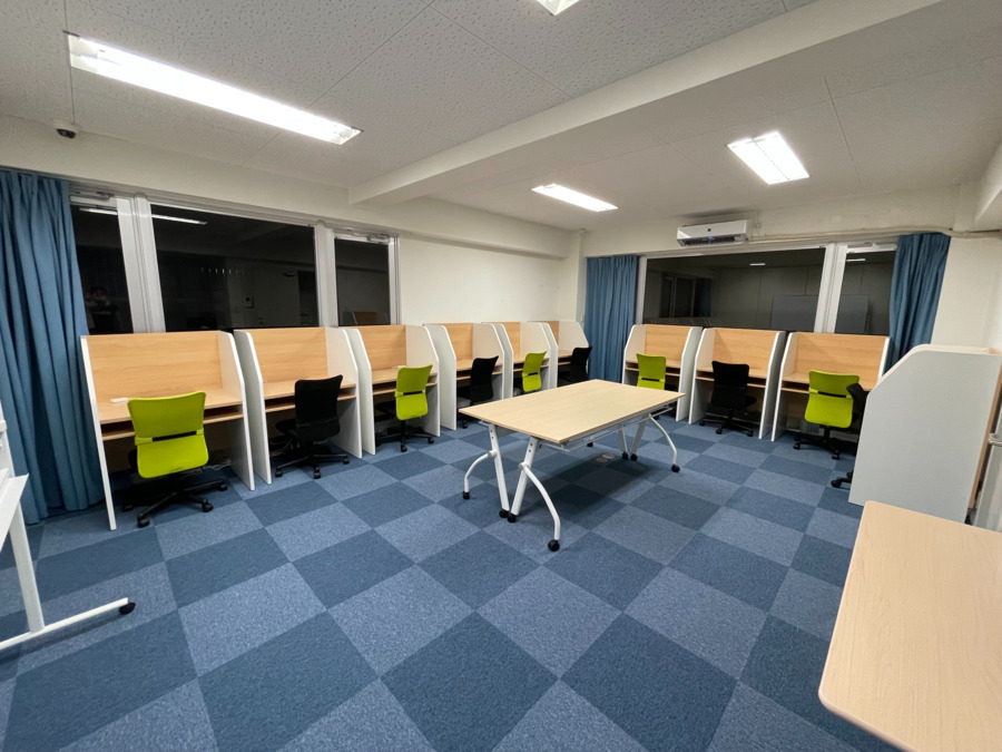 就労準備型放課後等デイサービスエイドケアカレッジ姪浜校（作業療法士の求人）の写真4枚目：