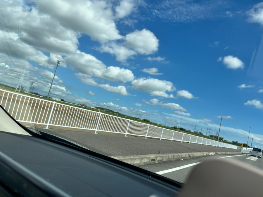 にじいろ訪問看護 西三河【2025年04月オープン】(看護師/准看護師の求人)の写真3枚目:訪問までの移動も好きな音楽聞きながらリフレッシュ