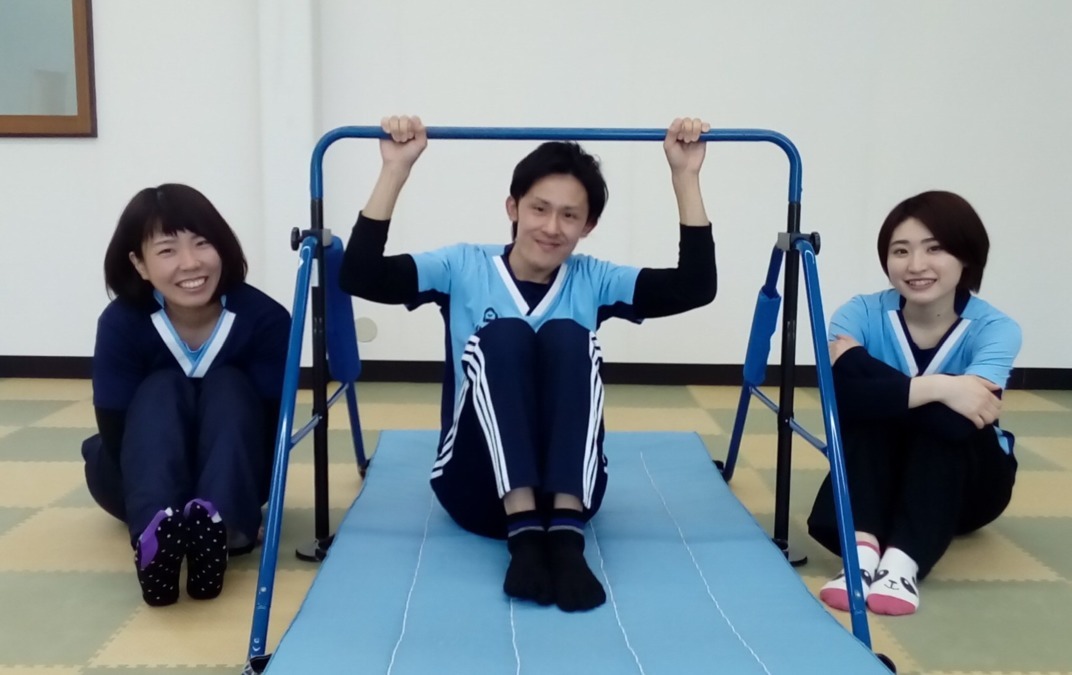 運動発達支援スタジオUNIMO あいのこころ上西(児童指導員の求人)の写真:「自信・個性・社会性」を育んでいます