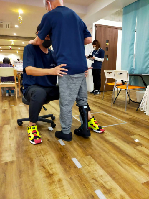 セラピストデイ枡形（作業療法士の求人）の写真2枚目：ご利用者1名に対し15分間のリハビリを提供します。
1日最大18名の利用者を担当