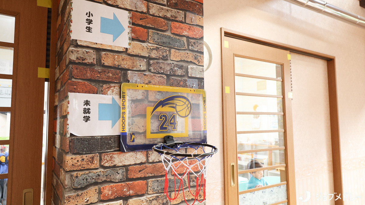 ちいさな森プラス(児童指導員/指導員の求人)の写真4枚目:1歳半からの未就学児と小学校通学児童を中心に受け入れています