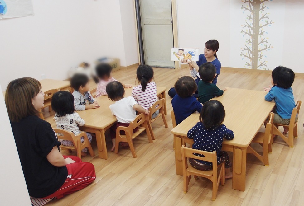 小規模保育園 らくさいぐち保育園(保育士の求人)の写真:子どもたちも先生も、全員が笑顔になれる園を目指していきましょう!
