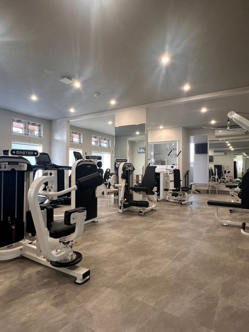 メディカルフィットネスTAO【2025年03月10日オープン】（整体師の求人）の写真9枚目：UGOQ石巻店1Fフィットネスジム
リハビリから本格的なマシンを取り揃えてます。