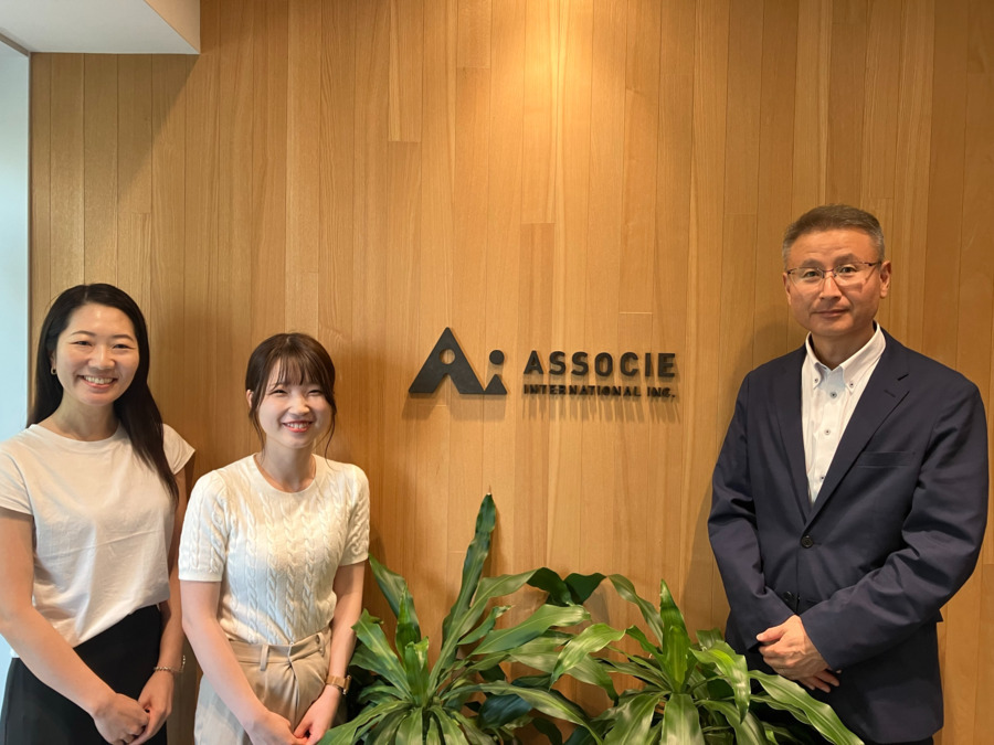 株式会社アソシエ・アカデミー　本部（一般事務/管理部門の求人）の写真4枚目：一緒に働く総務人事部のメンバーです。年齢性別幅広いメンバーが活躍中！