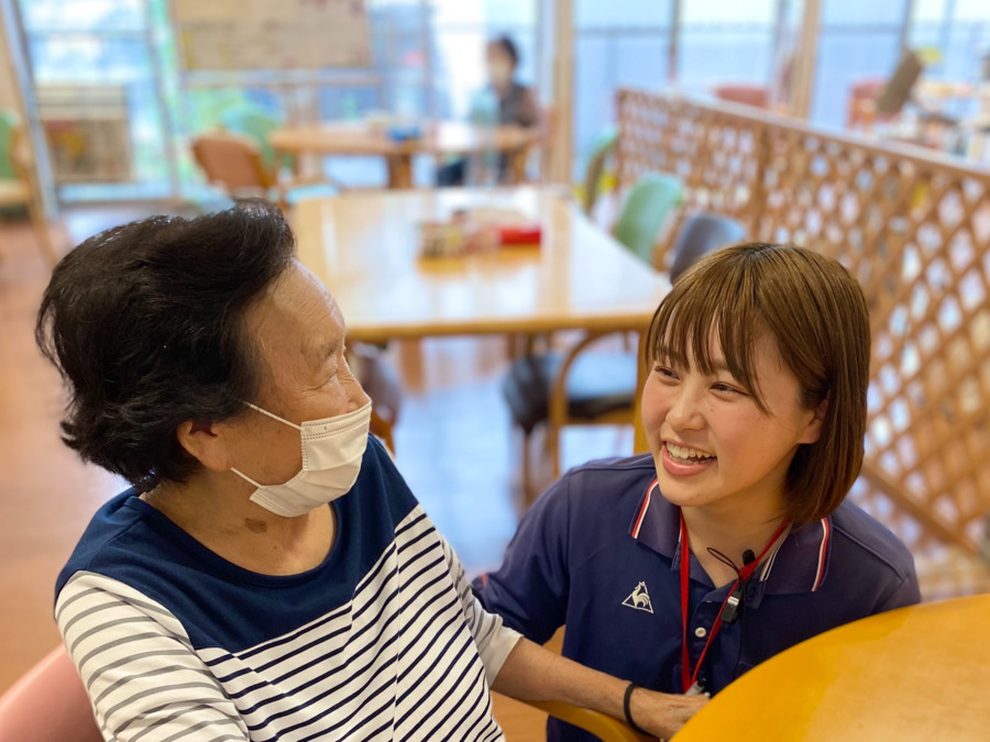 デイサービス暖団 西大路の写真2枚目:日々のコミュニケーションからご利用者様の目標の聞き取りをします!