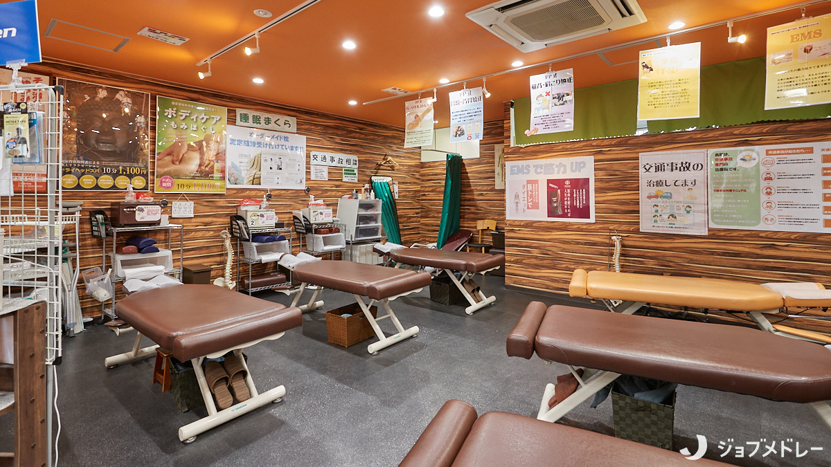 本千葉ありがとう整骨院(鍼灸師の求人)の写真8枚目:施術室です