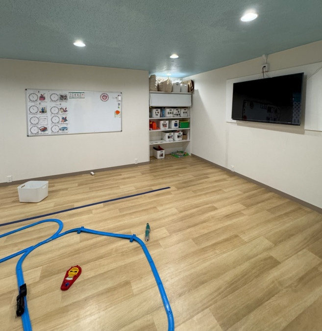 キッズフロンティアⅤ番館「幼児クラス」&「放課後クラス」(児童指導員/指導員の求人)の写真8枚目:児発の指導訓練ルーム