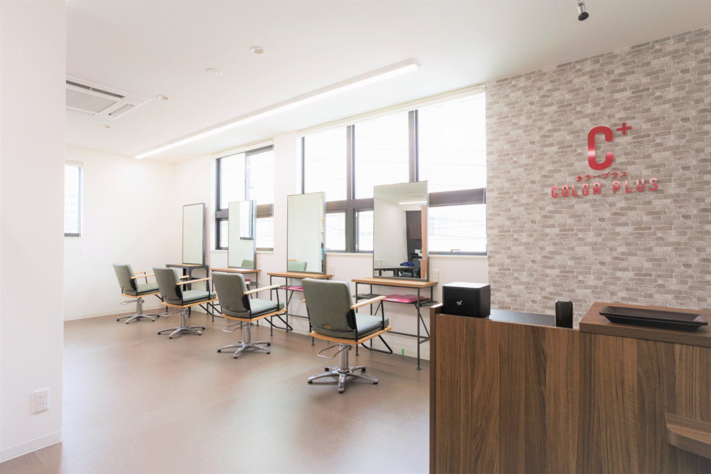 ヘアカラー専門店カラープラス　中村店（美容師の求人）の写真4枚目：