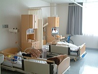 おび中央病院（看護助手の求人）の写真3枚目：明るく清潔感ある病室