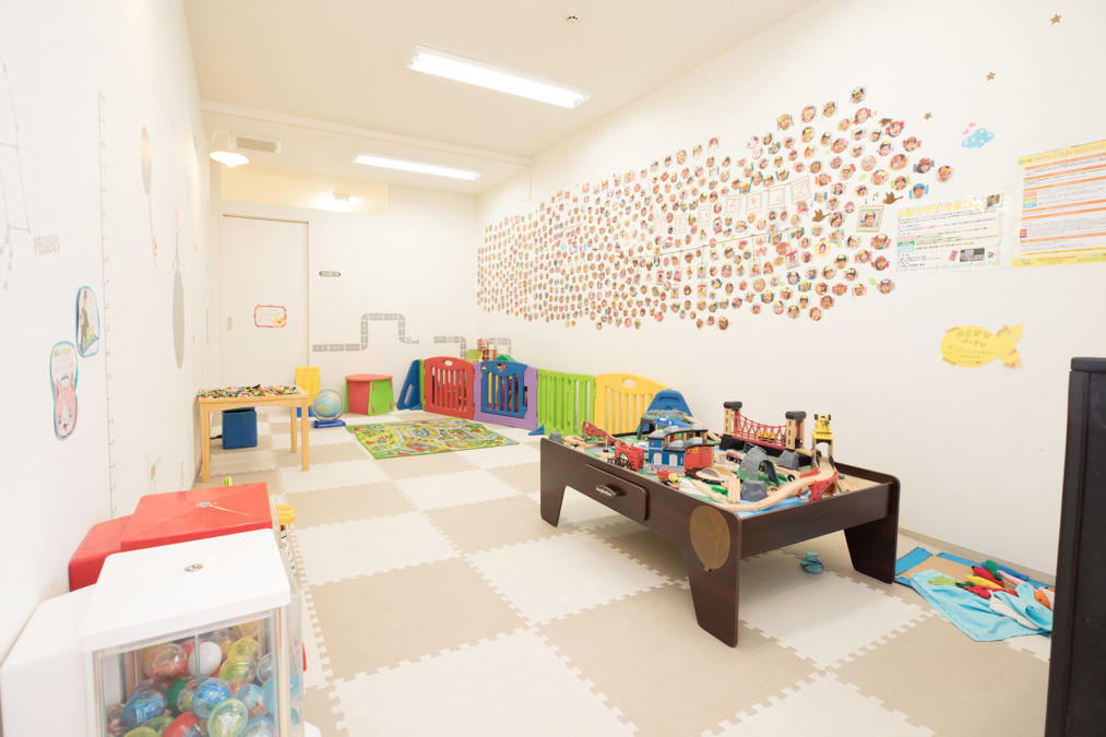 医療法人丈栄会 わたしの歯医者さん（歯科衛生士の求人）の写真5枚目：内装は北欧風でポップで可愛らしい雰囲気です★